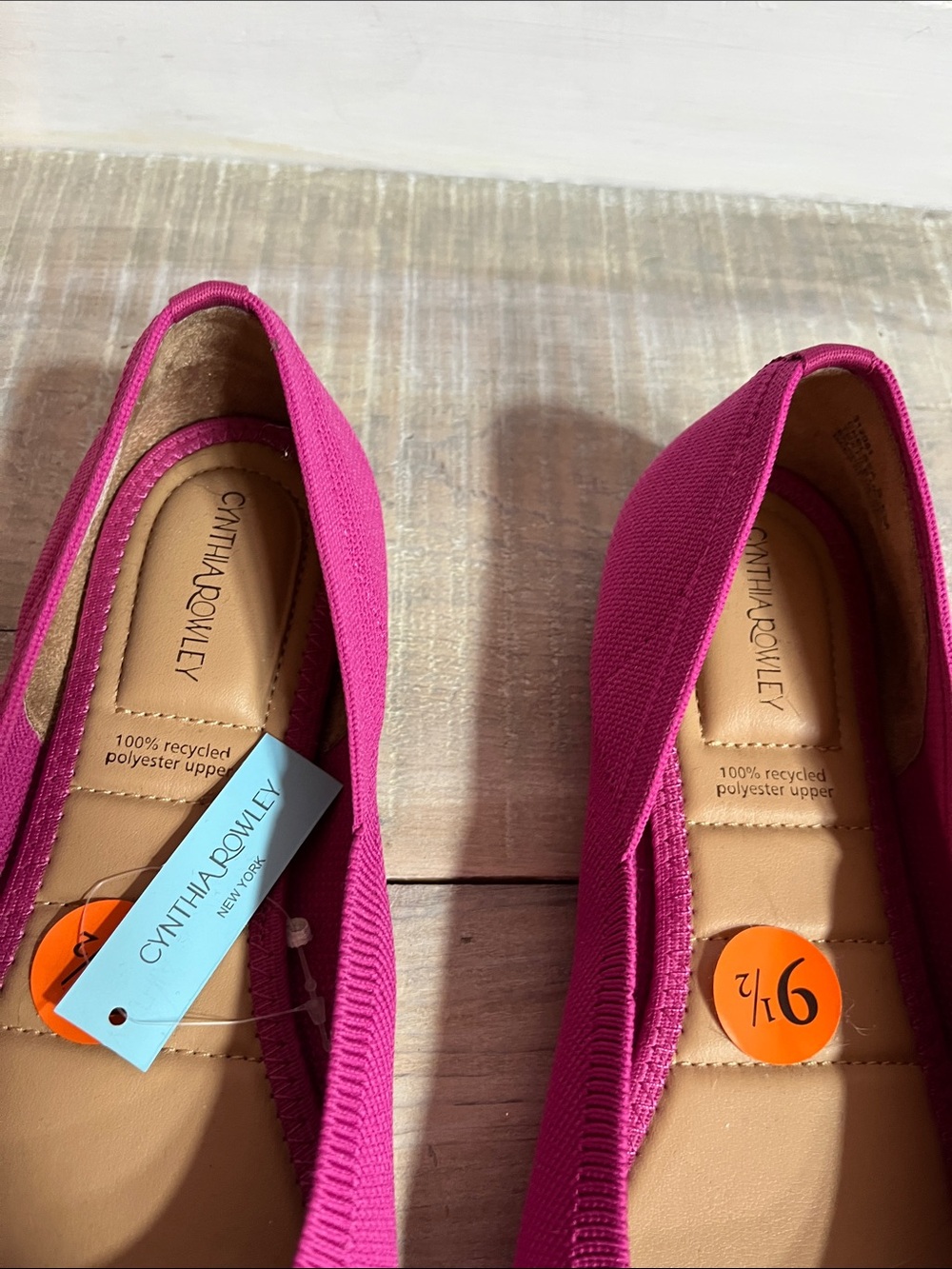 NWT Cynthia Rowley pink breathable textile uppers & comfort insoles flats Sz 9.5 - Picture 2 of 9